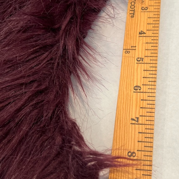 NWT Cotton On Women M/L Long Line Wine Color Sweater Vest Knit/Faux Fur Pockets - Picture 15 of 16